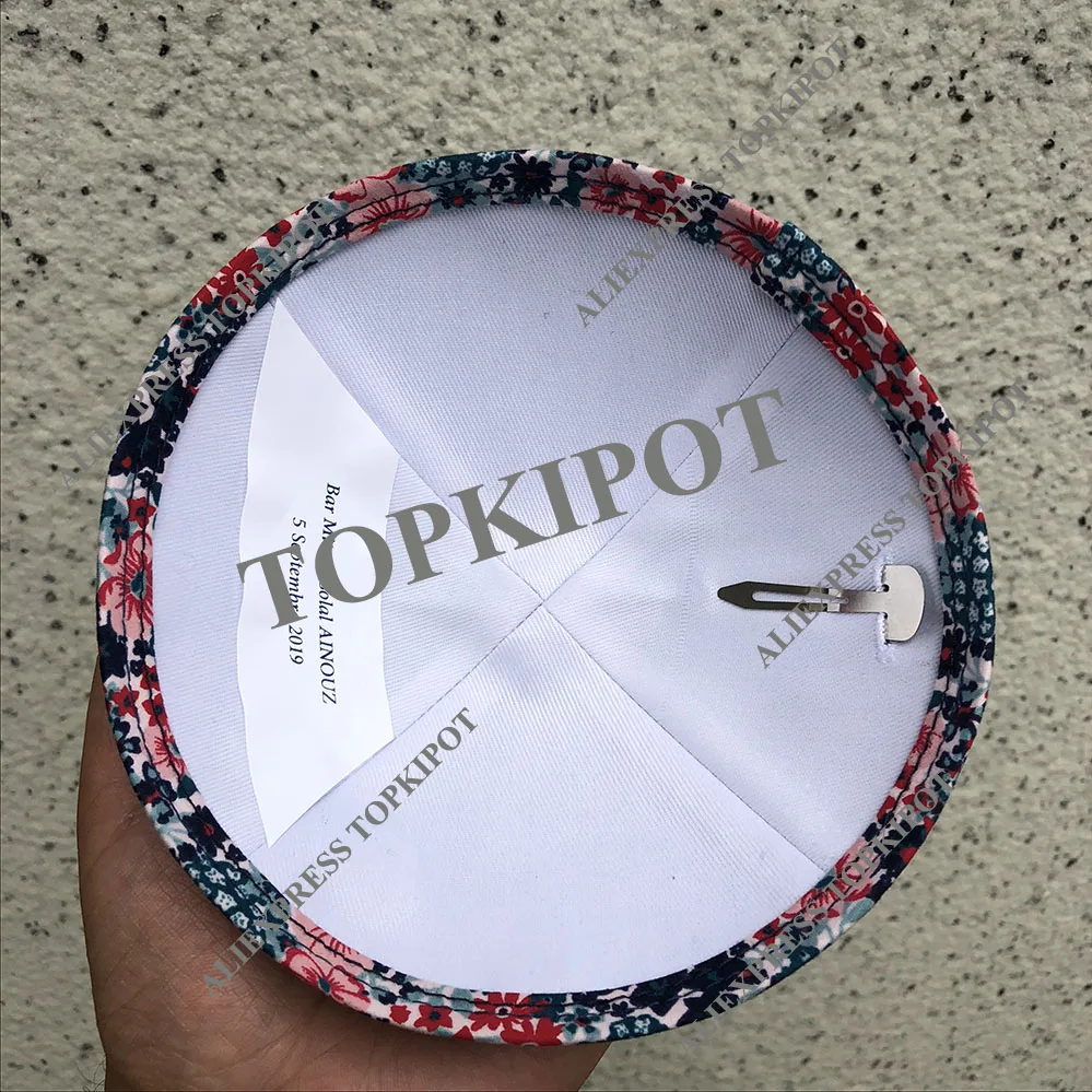 Темно-синие льняные кипы с белым логотипом с вышивкой