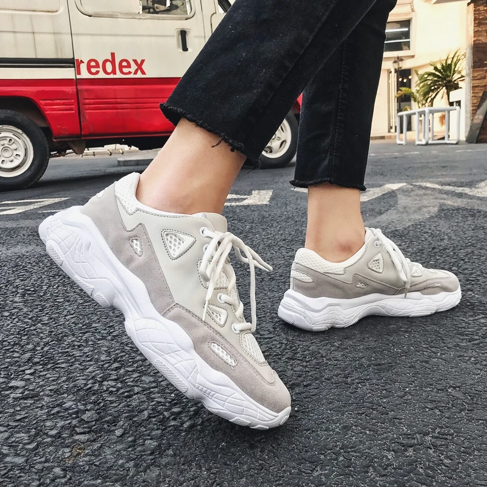 Tenis Masculino Adults Hot Sale Tennis Shoes for Men Lightweight Lace-up Sports Shoes Fitness Jogging Men Sneakers Trainers