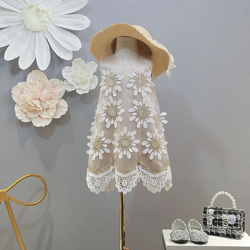 Children's clothing 2019 spring new girls small fresh three-dimensional flower crochet lace stitching princess vest dress | Детская