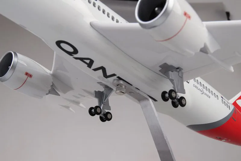 1/130 масштаб 47 см самолет Boeing B787 Dreamliner самолет QANTAS Airways модель самолетов W свет и колеса литой под давлением пластиковый самолет