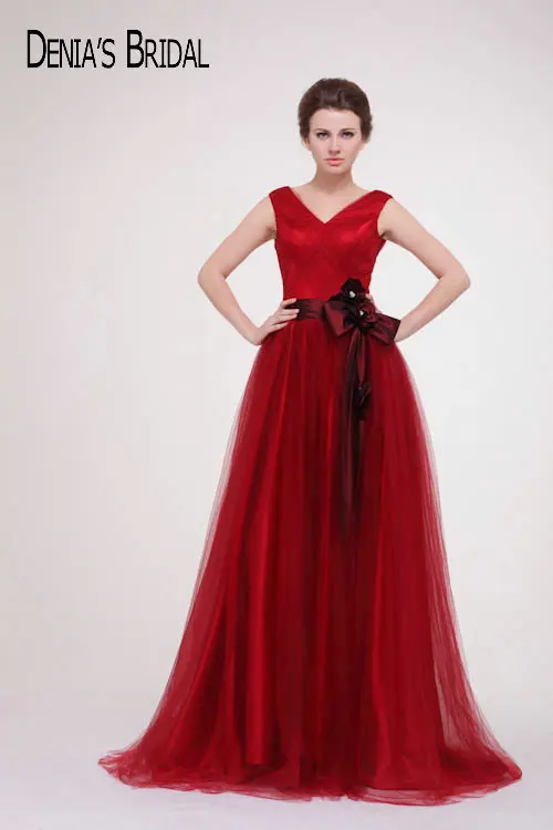 Простое красное вечернее платье с V образным вырезом без рукавов поясом и цветами ТРАПЕЦИЕВИДНОЕ ПЛАТЬЕ до