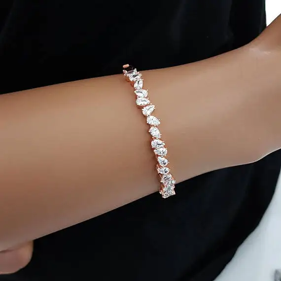 Женский браслет из розового золота с фианитами | Украшения и аксессуары