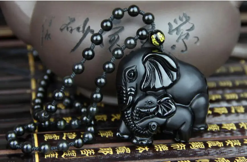 Подвеска амулет в виде слона из натурального черного обсидиана ручной работы для