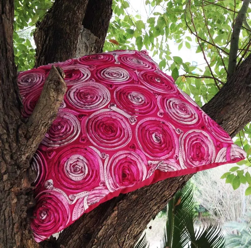Розовый декоративный чехол для подушки с вышивкой Fuschia наволочка дивана и кресла