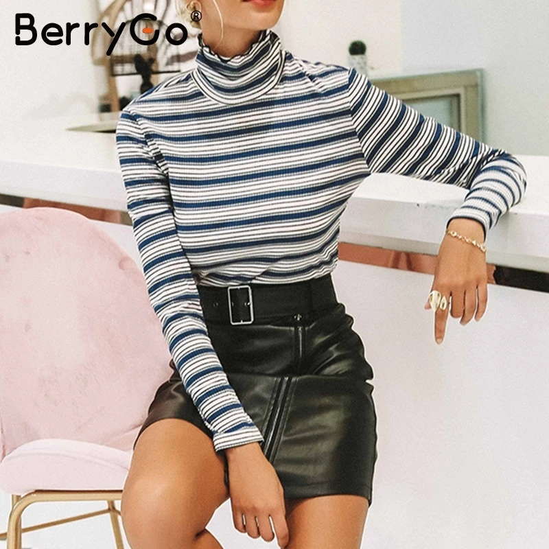 Женский свитер в полоску BerryGo повседневный облегающий с высоким воротом и