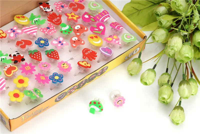 50 шт./лот Мультфильм светодиодный фонарик на палец кольцо игрушка различные