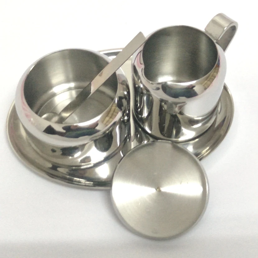 Набор из 5 кремов и сахара В комплект входит покрытая сахарница с ложкой