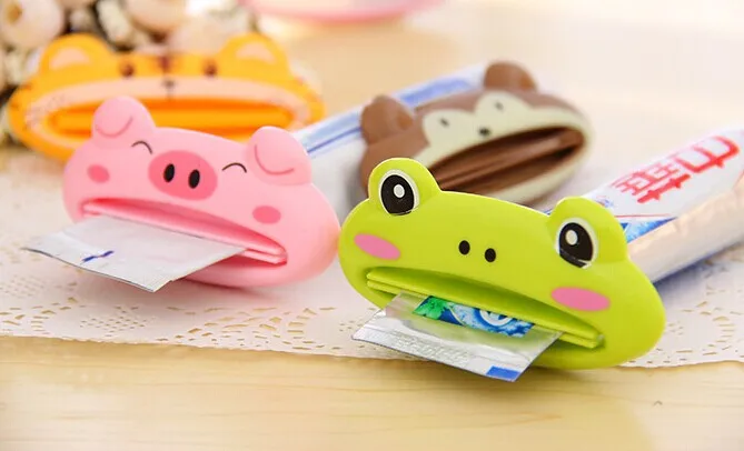 Min. order is $ 7 (mix order) PM081 manual creative fashion cartoon toothpaste squeezer cleanser | Дом и сад