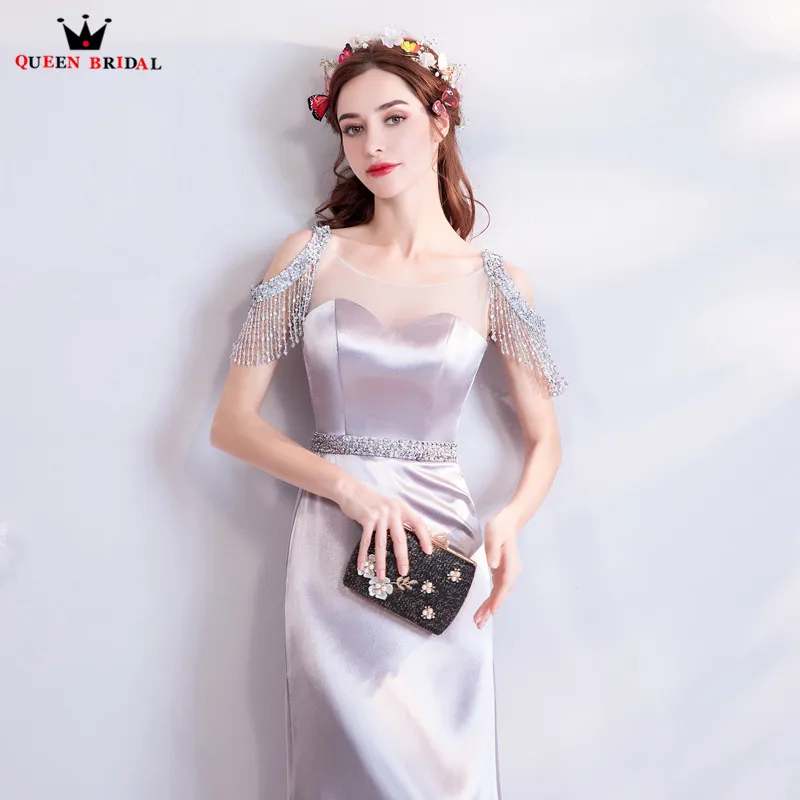 Женское атласное вечернее платье русалка длинное серебристое с кристаллами и