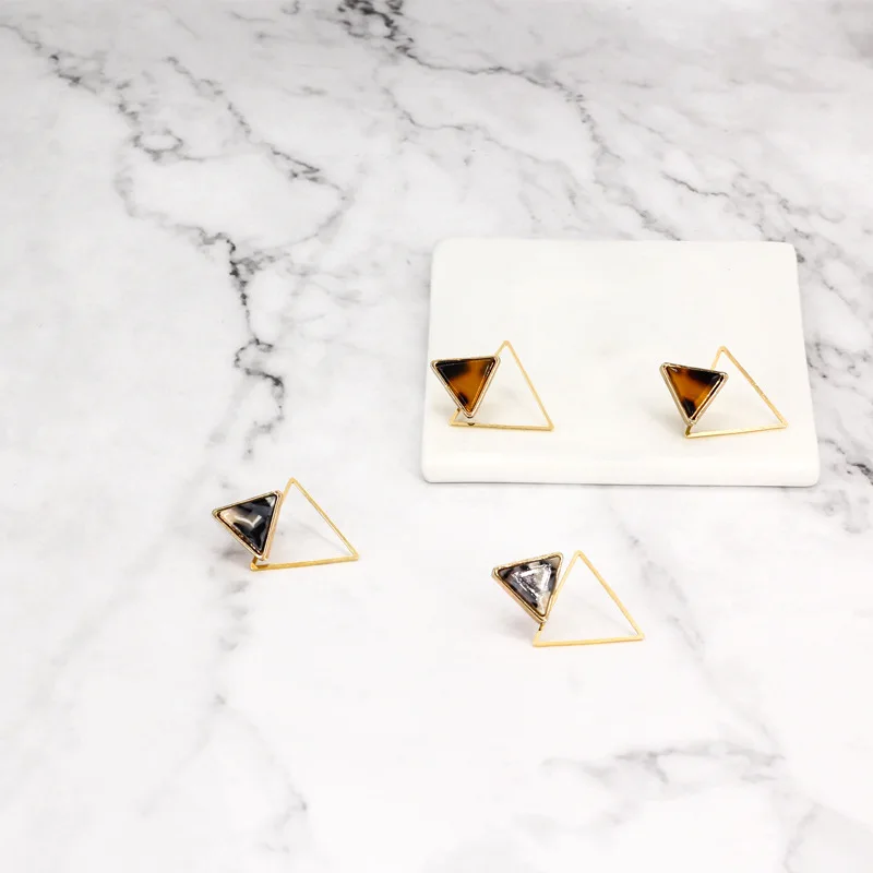 Треугольные леопардовые серьги-гвоздики для женщин эффектные элегантные серьги