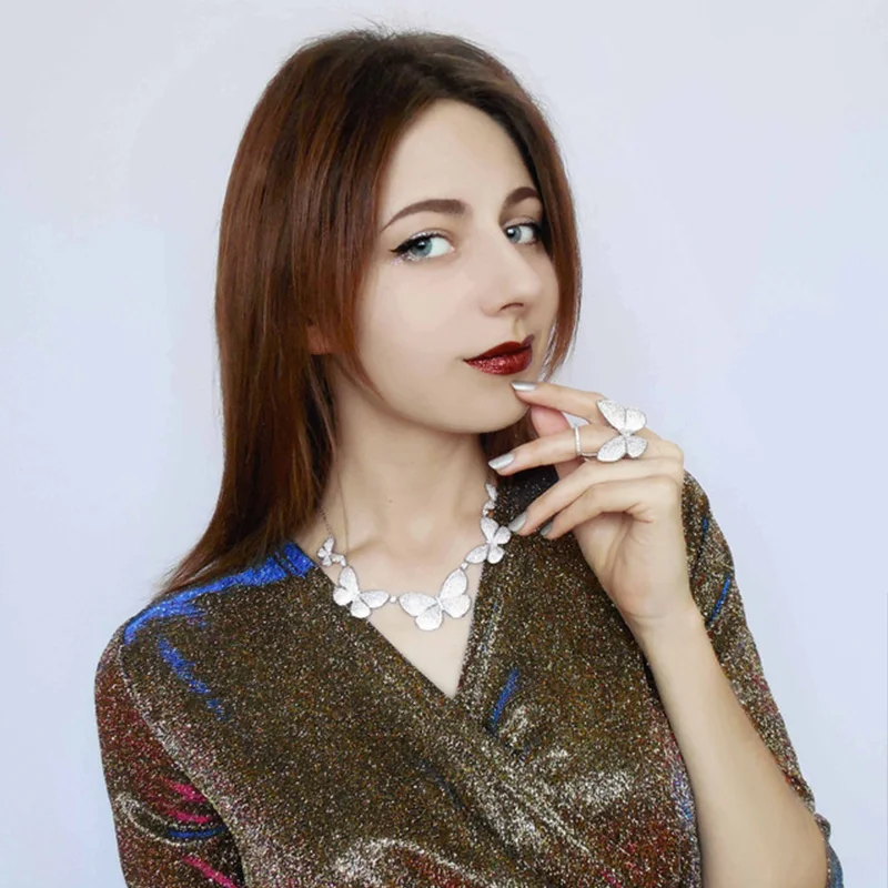Новые Винтажные Ювелирные изделия LUOTEEMI кулон в виде бабочки с длинной цепочкой
