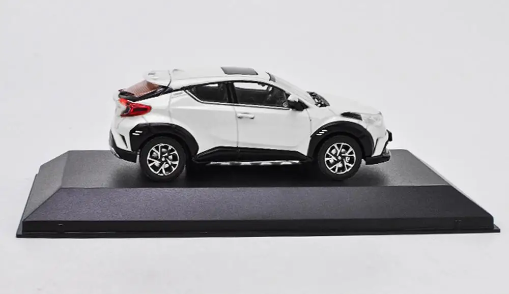 1/43 Toyota CHR C-HR белый литой автомобиль Модель Коллекция игрушек