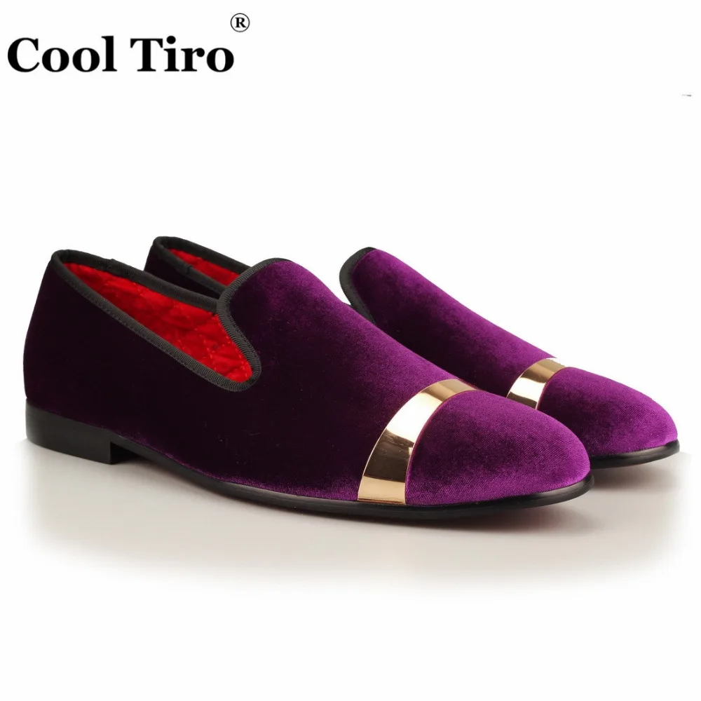 Классная бархатная Мужская обувь TIRO фиолетовые велюровые лоферы слиперы золотые