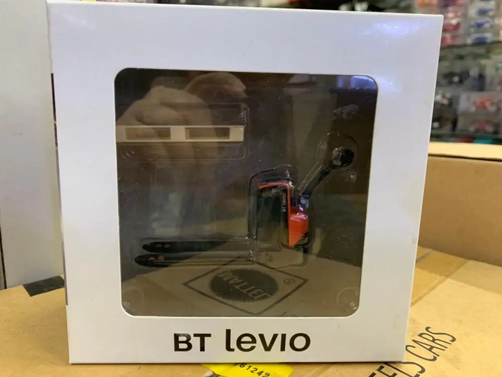 

1/24 Scale BT Levio Forklift Pallet Truck Diecast model Collection Toy