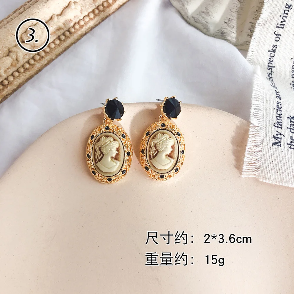 Серьги-подвески с гравировкой в виде монеты | Украшения и аксессуары