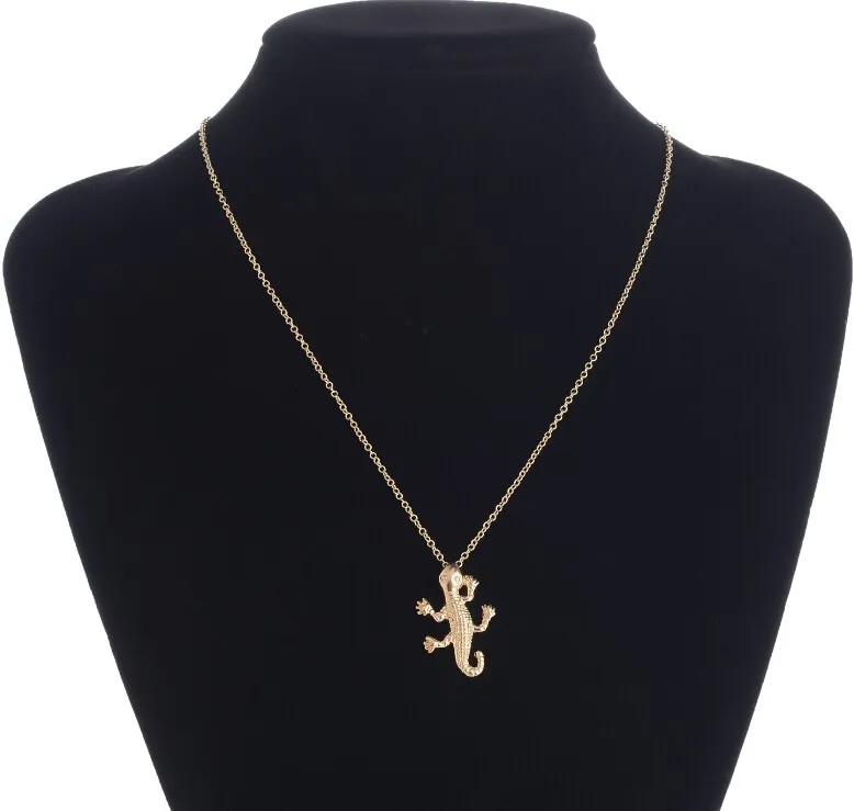 

Fashion gecko pendant necklace, three-dimensional gecko necklaces for women
