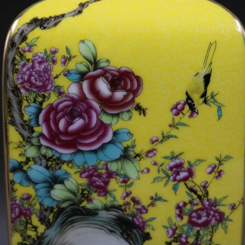 Цветок из желтой эмали династии Цин квадратный эмалированный фарфор Qian длинный