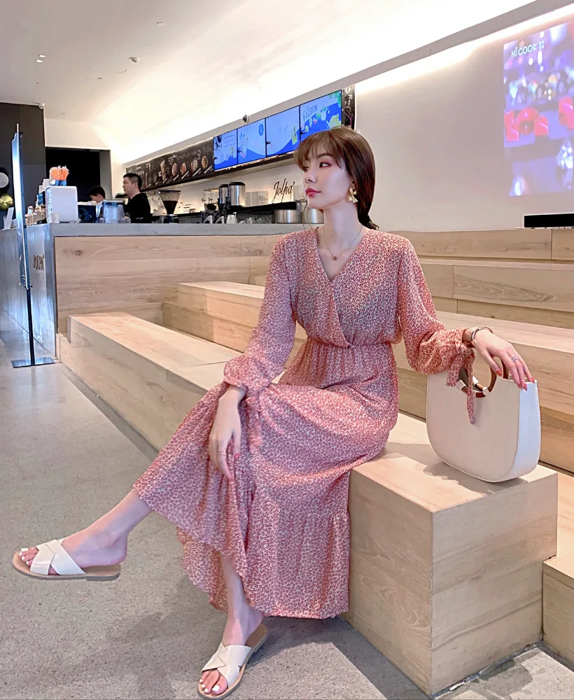 2019 Women's Long Dresses Spring and Summer Fairy Holiday Fragmented Chiffon Sleeve Dress V Neck Female Beach Wears | Женская одежда