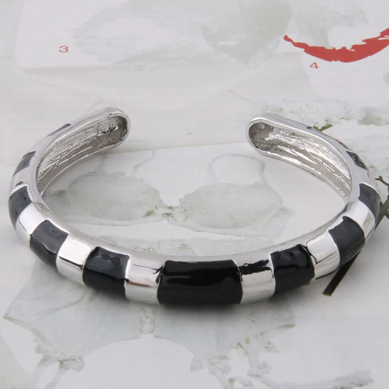 silver black NeeFuWoFu Браслеты для женщины змея цинковый сплав печати Браслеты Открыть градиент руководство для национального Шарм подарок ювелирных изделий - Окраска металла: silver black