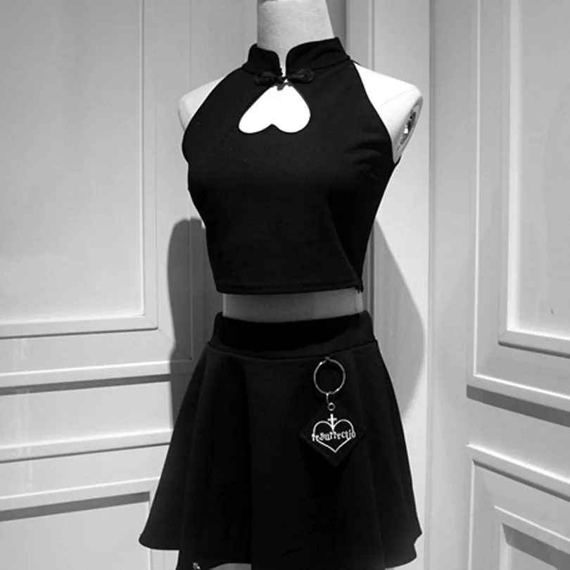 Женский короткий топ без рукавов черный облегающий Топ в стиле панк с сердечком