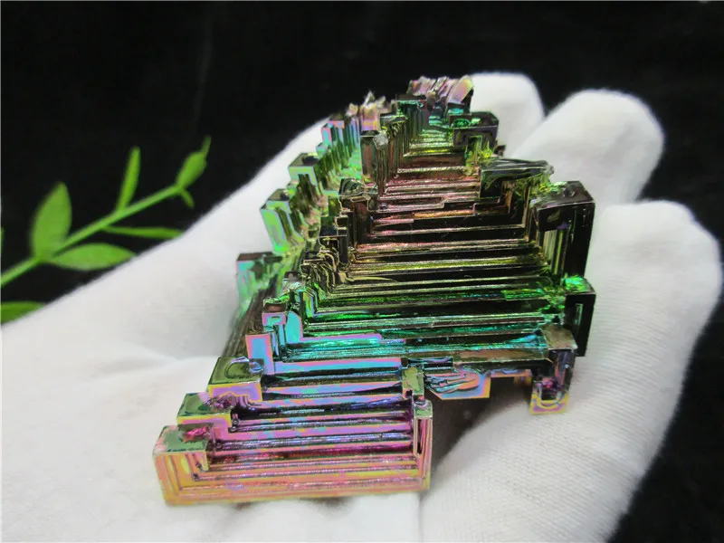 

Bismuth Crystals Bismuth Bi Metal Crystal Rainbow Bright Metal Mineral Specimen Original Nature Art Artwork Decorative Article