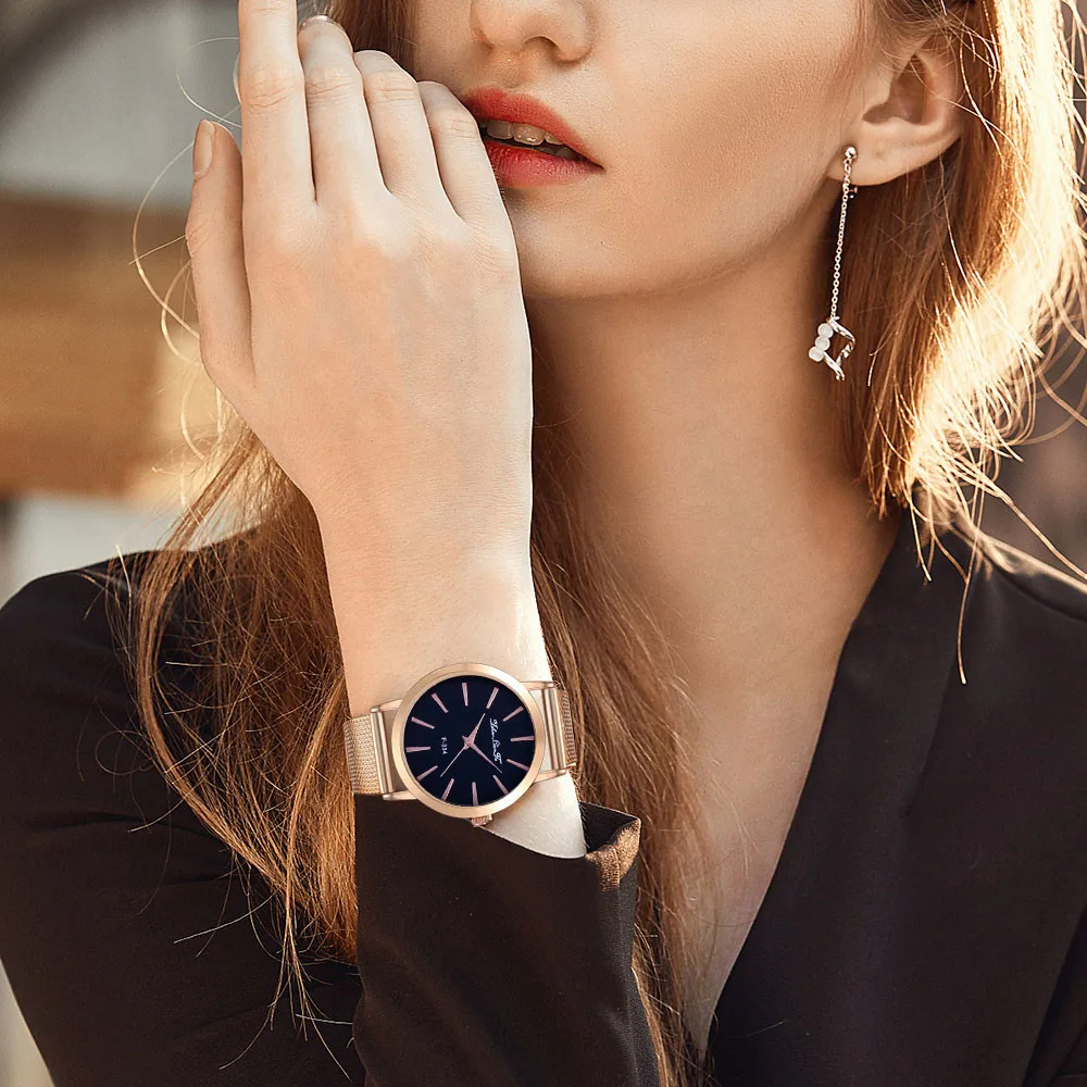 

Women luxury fashion casual gold women watches bracelet Leisure Auger Silicone Strap Stainless Steel Quartz Watch A40