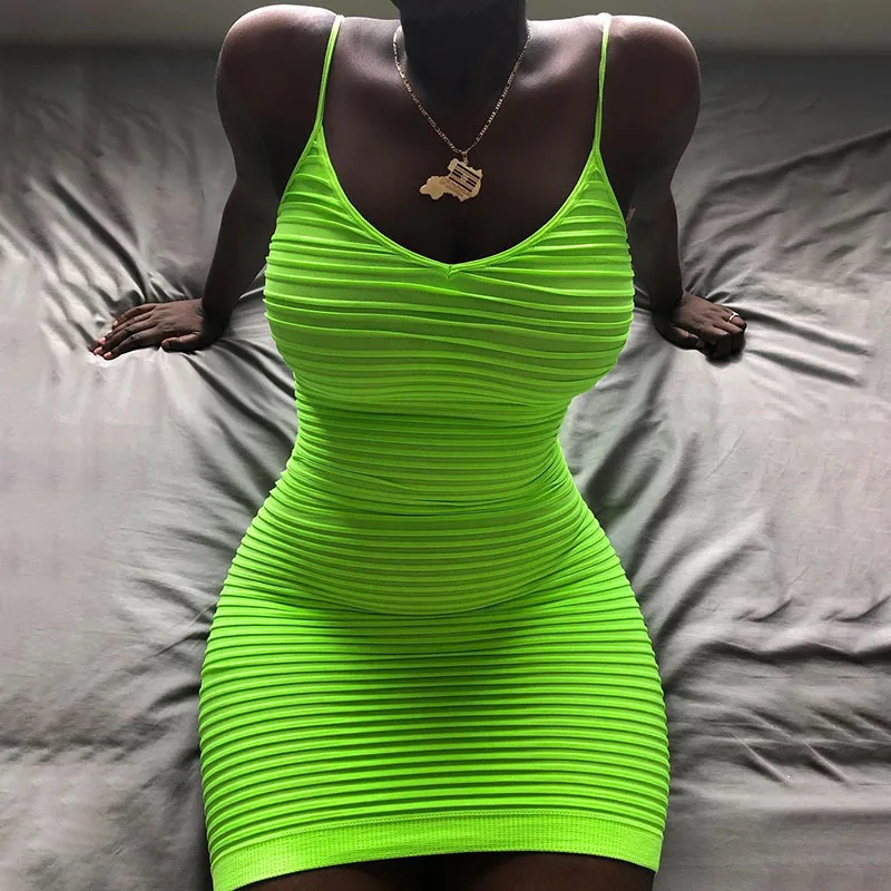 neon green Криптографическое неоновое зеленое модное женское платье с рюшами на тонких бретелях, облегающее летнее сексуальное мини-платье без рукавов, вечерние Клубные платья - Цвет: neon green