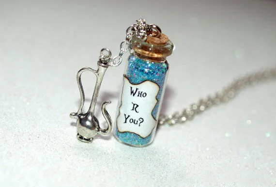 12 шт./лот Алиса в стране чудес кто вас? Ожерелье с подвеской для кальяна