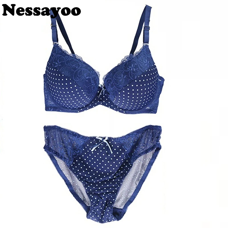 Женский комплект кружевного нижнего белья размеры 40-42