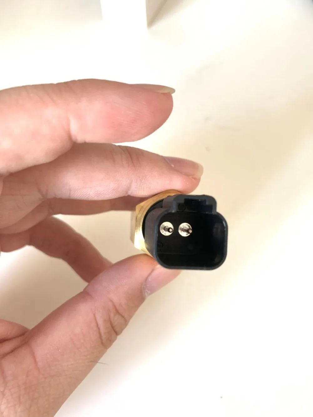 Temperature Sensor Switch Temp Sender Sending Unit For PERKINS 4000 341-3600 403D-15G 85720580 W85720580 PW85720580
