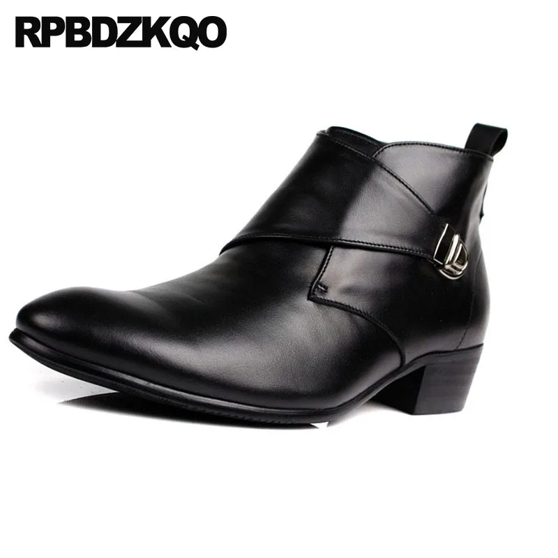 Торжественное платье на свадьбу не сужающемся книзу массивном короткие сапоги