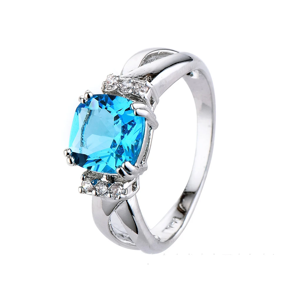 Женское кольцо со светло-голубым камнем Zircon Love белое золотое на День святого