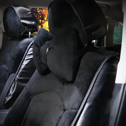2pcs black Headrest Зимние короткие плюшевые ботинки бант Автомобильный подголовник подушка мультфильм Авто сиденья шеи чехол для подушки поддерживает мехом мягкое сиденье подушки для поясничного отдела - Цвет: 2pcs black Headrest