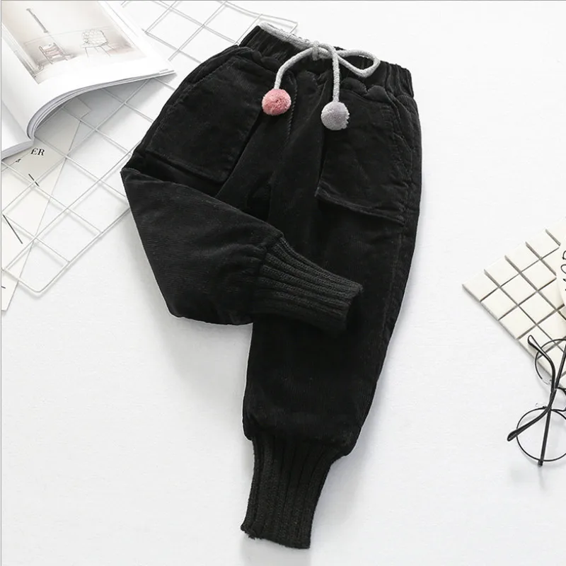 black plus velvet Вельветовые Штаны для маленьких девочек Детские флисовые штаны теплые вельветовые брюки с меховыми помпонами для девочек-подростков ростом от 90 до 160 см детская одежда - Цвет: black plus velvet