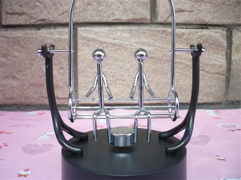 Вращающиеся люди вечный объект для дома и офиса украшение обучающая игрушка