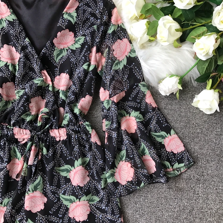 Цветочный короткий женский комбинезон с v-образным вырезом, пляжный Boho с принтом, с рюшами, сексуальный корейский элегантный шифоновый ромперы-туники, летний женский комбинезон