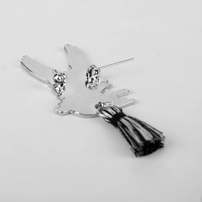 

Fashion Japanese Ninja Vintage Red Animal Pin Cartoon Cute Sika Deer Fox Rabbit Enamel Metal Fringe Tassels Brooch Cloth Jewelry