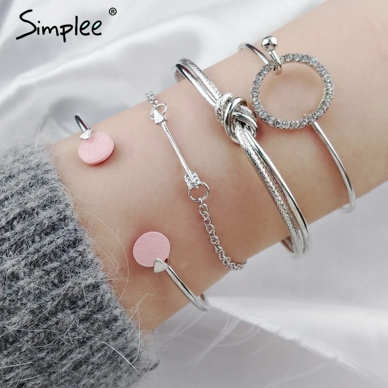 Женский бижутерный браслет Simplee Эффектные женские аксессуары для рук