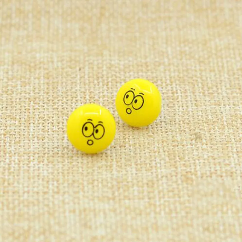 6 Pairs Мило Emoji Выражение Уха Шпильки Пластиковые Серьга Ювелирные Изделия
