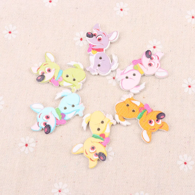 6 цветов Случайные Смешанные собаки Раскрашенные Деревянные Пуговицы