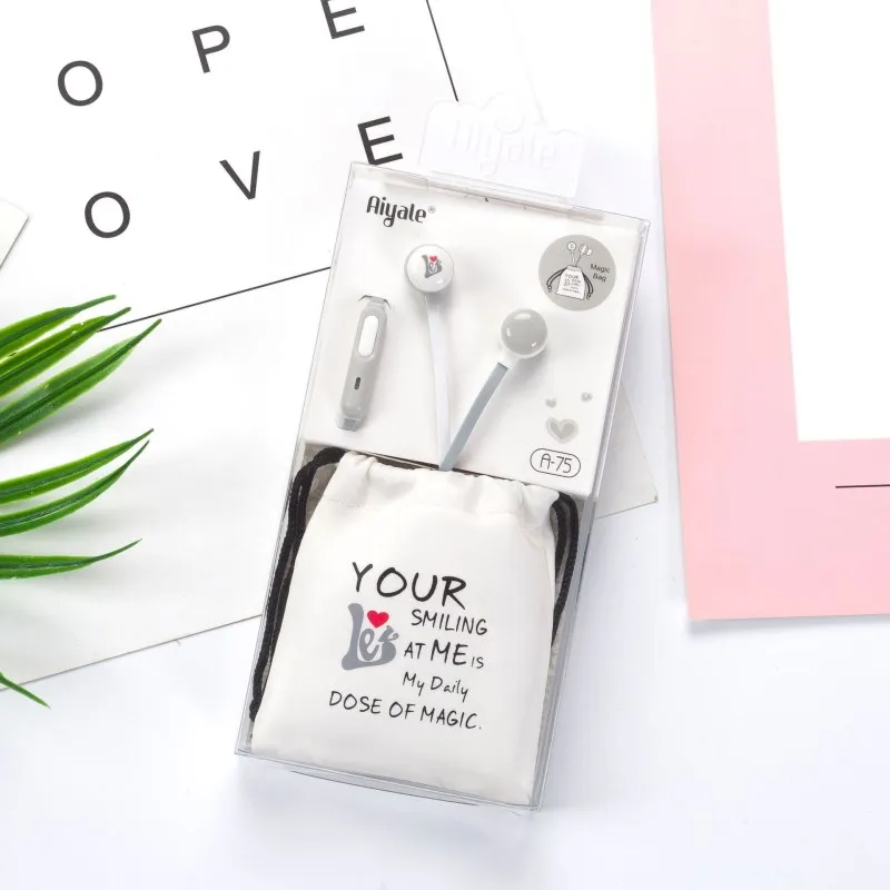 Наушники-вкладыши с микрофоном проводные стереонаушники и мешочек для наушников