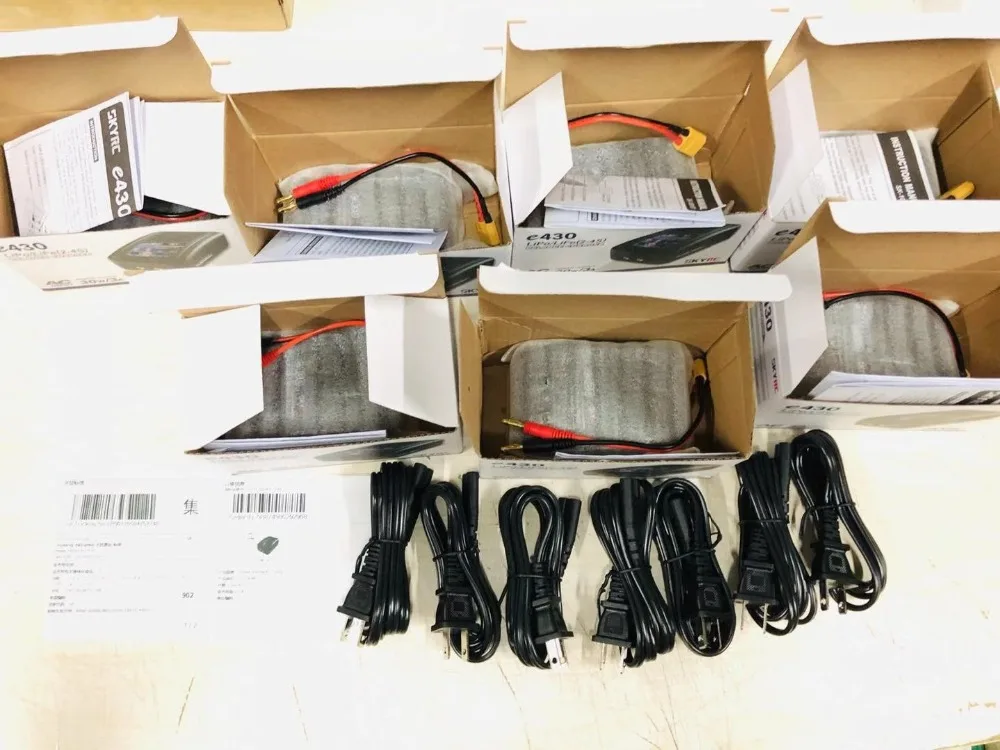 Зарядное устройство SkyRC e430 2-4 ячеек 1A/2A/3A 200mA Lipo LiFe charger 100-240v AC Balance charger 30W