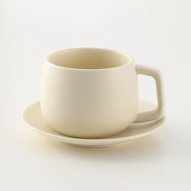Creamy-white Выразительная итальянская чашка эспрессо Tasse, керамическая чашка для послеобеденного чая Nespresso, кофейный набор с блюдцами, ложка Taza, домашний офис, бардак КОПО - Цвет: Creamy-white