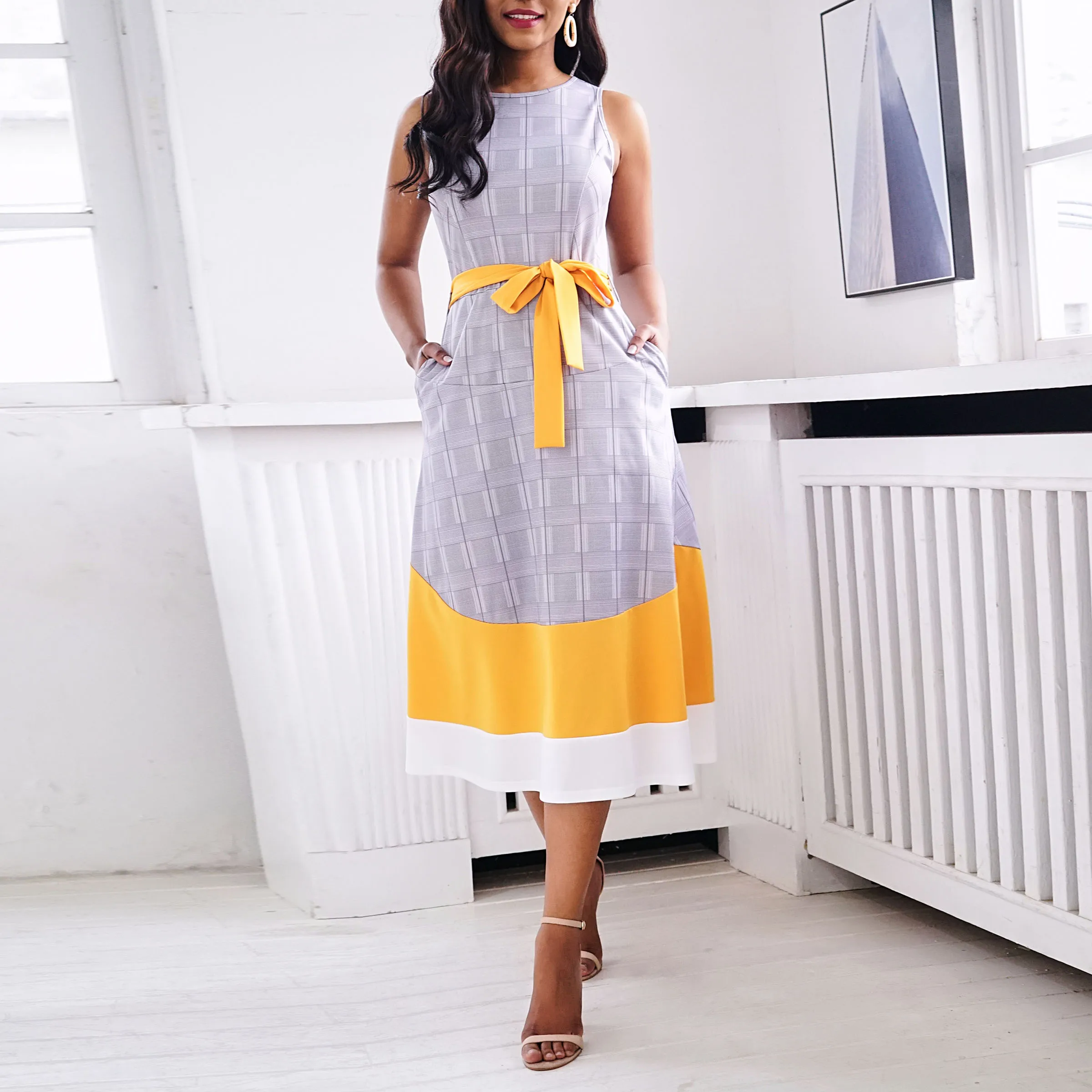 Винтажное женское платье повседневное элегантное серое сексуальное офисное