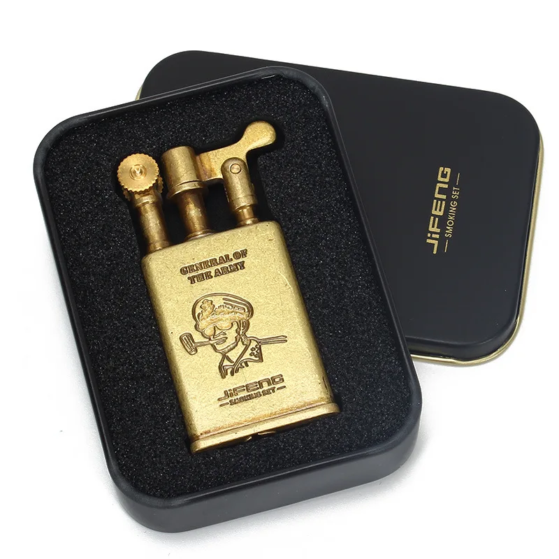 Керосиновые зажигалки времен Второй мировой войны. Металлическая зажигалка и