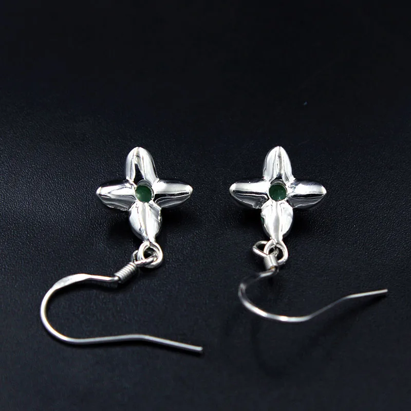 Женское ювелирное изделие в форме цветка из серебра 925 пробы с фианитом LD505012 |