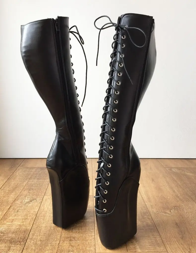 Женские ботинки с перекрестной шнуровкой черные на танкетке 18 см обувь высоком