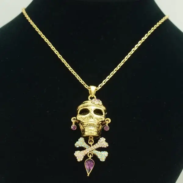 Ожерелье в винтажном стиле с фиолетовыми кристаллами со стразами и черепом для