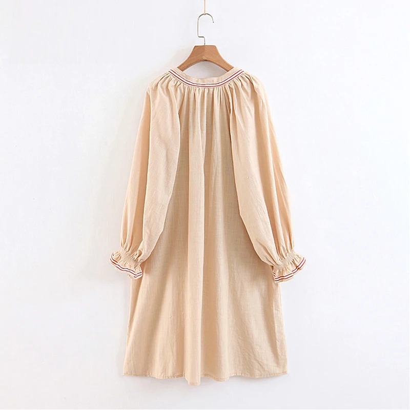 Женское платье в стиле бохо винтажное хлопковое и льняное с цветочной вышивкой