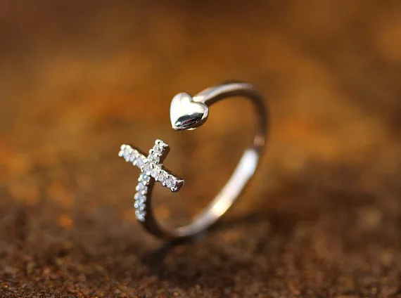 Новейшие перечисленные золото/серебро Открытое сердце стрелы крест кольцо